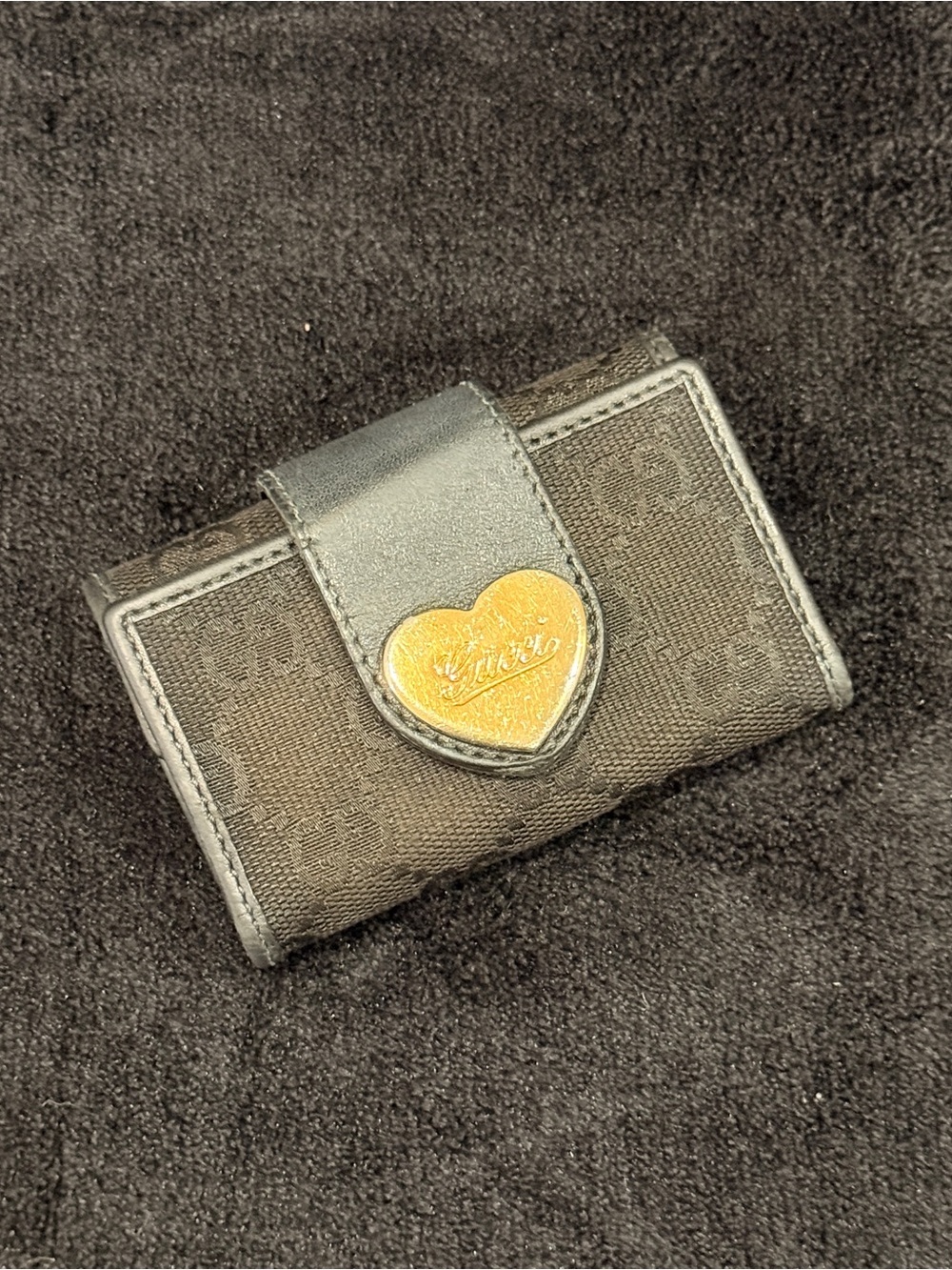 Gucci Heart Monogram Canvas Jacquard 6 Key Fob Key Organizer Key Holder Wallet